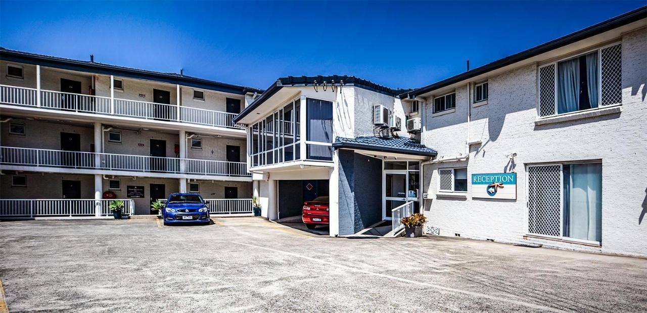 Ocean Front Motel Entrance Exterior photo